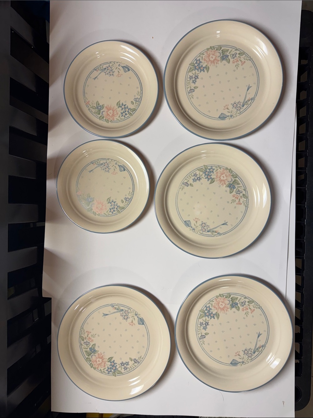 Vintage Set of 6 Excel Fresh Flowers Plates - 4 Dinner Plates & 2 Dessert Plate